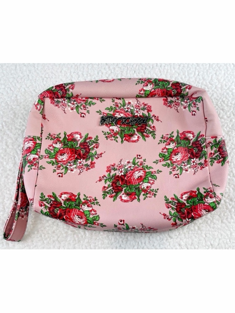 (NWOT) BETSEY JOHNSON • Pink/Multi Floral Print Faux Leather XL Cosmetic Bag
